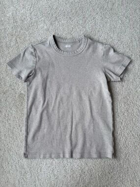 Uniqlo cotton tee